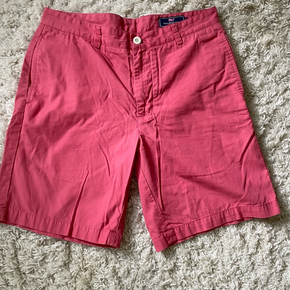 Vineyard vines shorts. Color is Nantucket red. Size 32 excellent condition.
